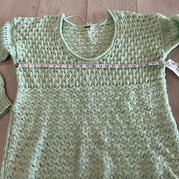 Free People Sweater top open knit size M mint green - Picture 3 of 10